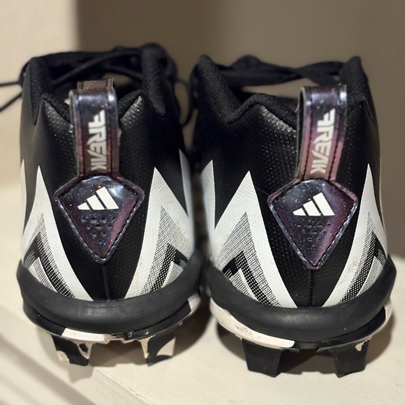 Adidas Freak Football Cleats Youth Size 4Y Black & White Lace-Up Design HP5962 - Picture 8 of 9